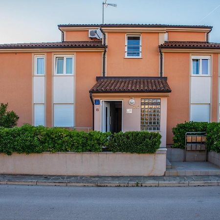 Apartman Maksim Banjole Exterior photo