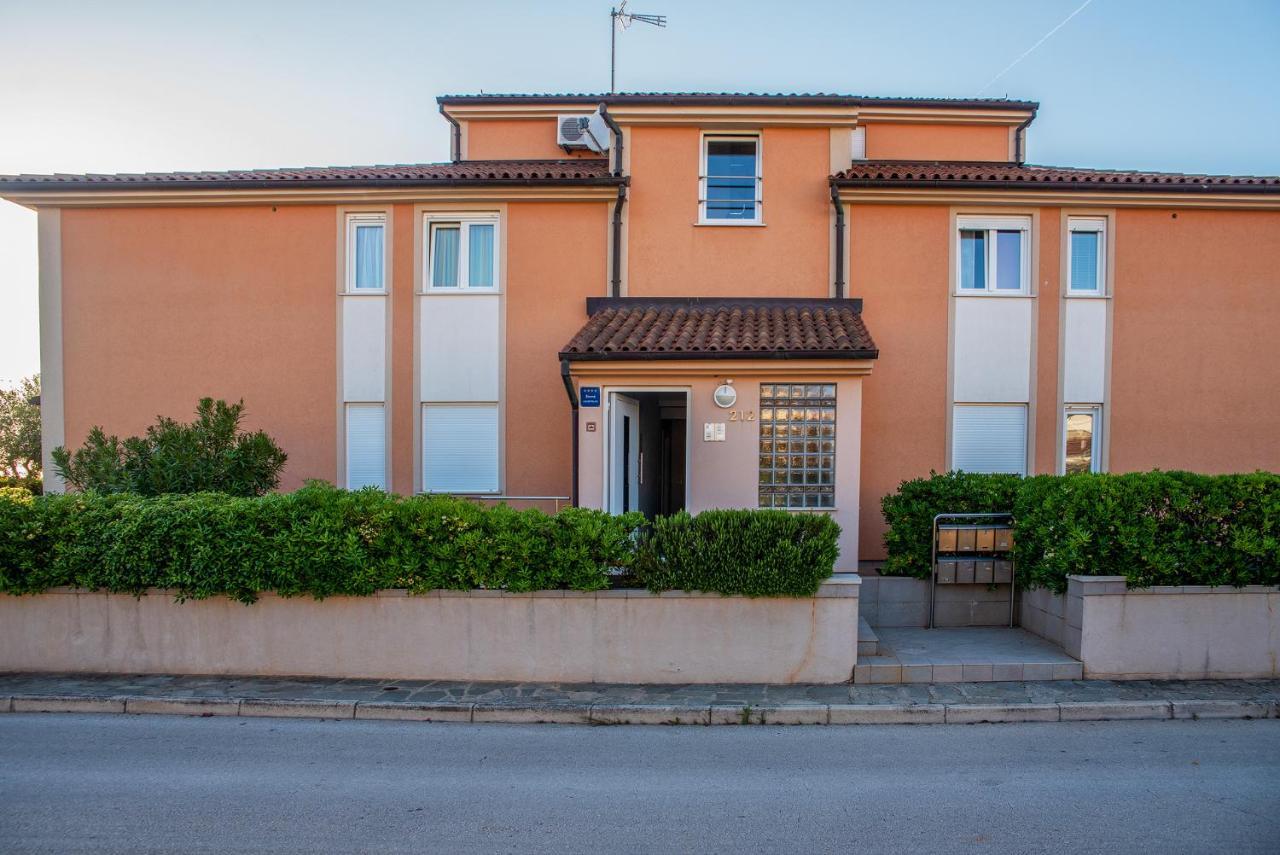 Apartman Maksim Banjole Exterior photo